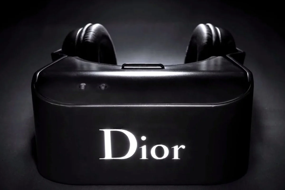 Dior Eyes